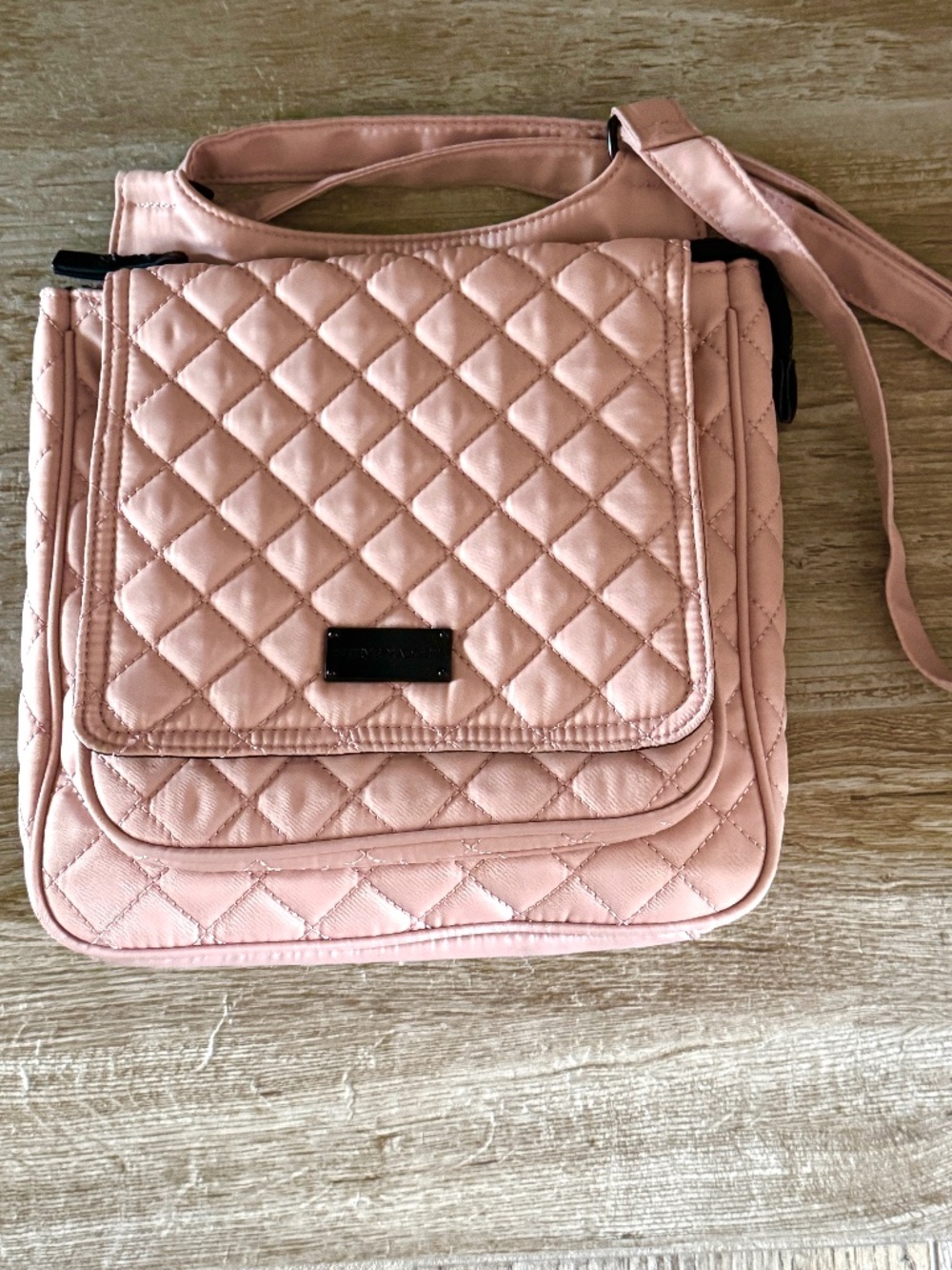 Steve Madden NWOT Large Quilted Crossbody Dusky Rose Black Zippers